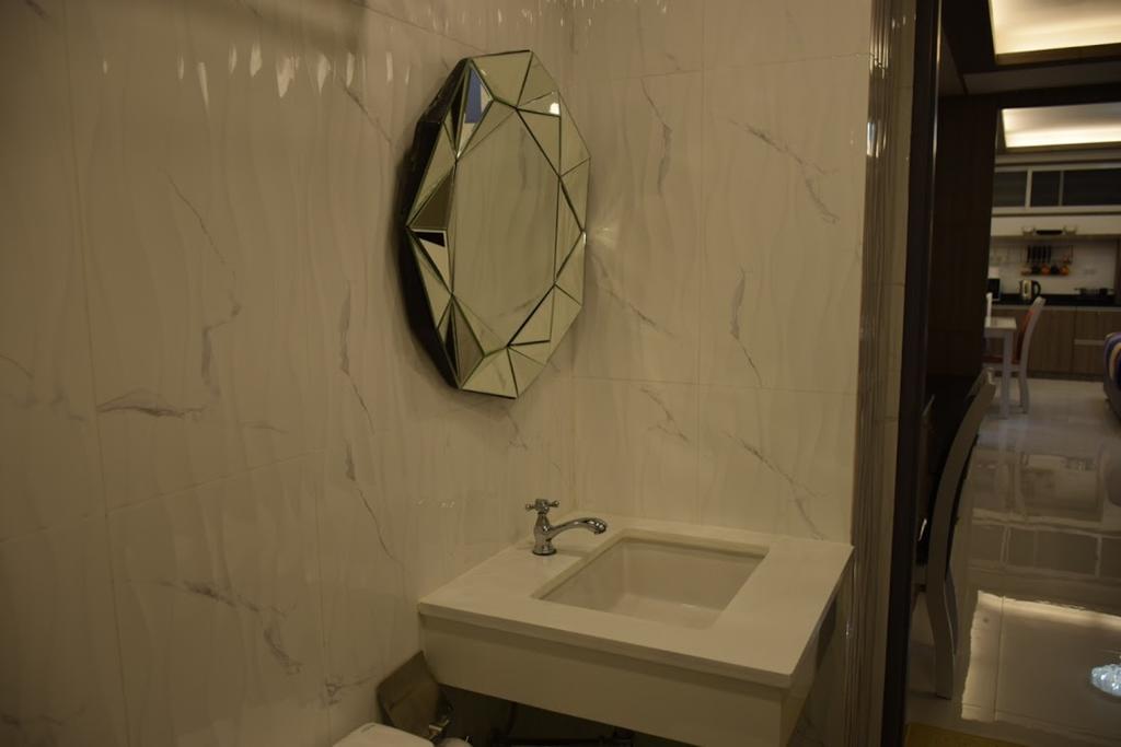Family Suite Room Pratunam Бангкок Экстерьер фото