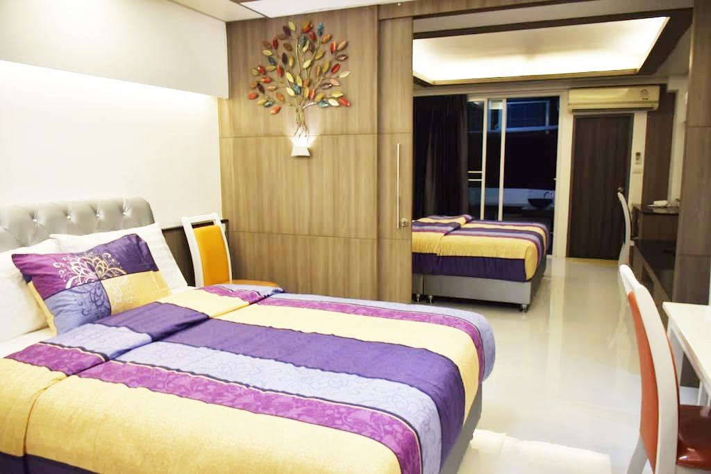 Family Suite Room Pratunam Бангкок Экстерьер фото