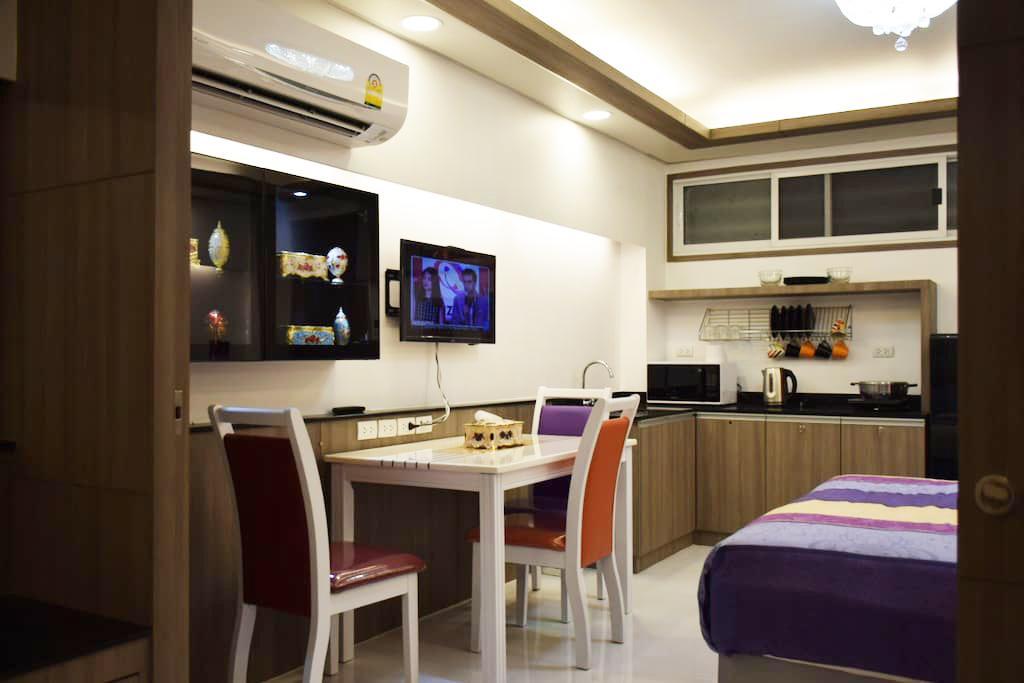 Family Suite Room Pratunam Бангкок Экстерьер фото